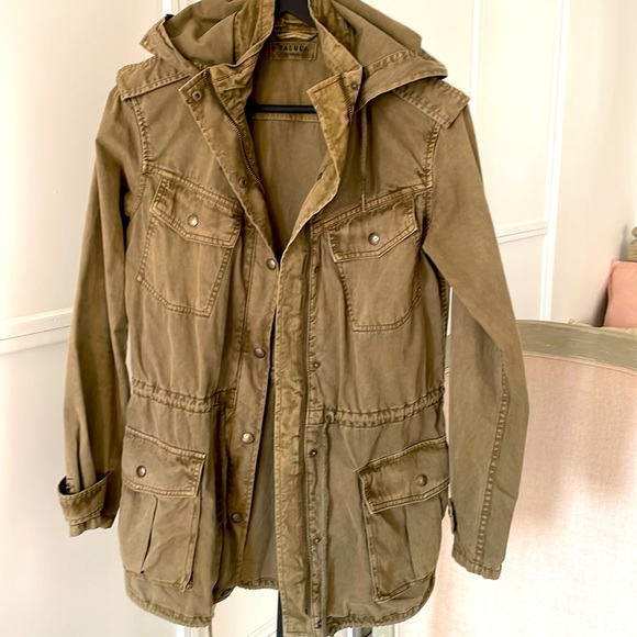 ARITZIA TALULA green army jacket - Picture 2 of 4